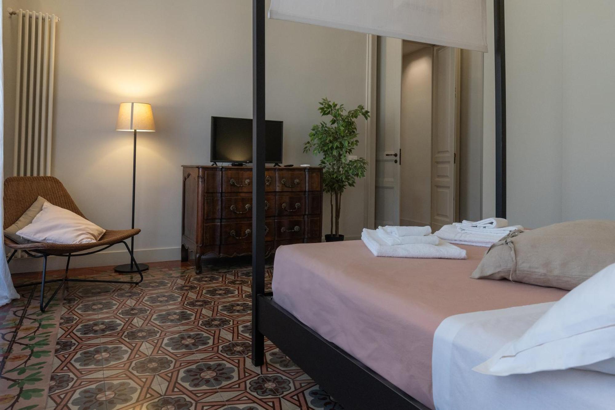 Mirone - Suite Apartments Catania Centro Eksteriør bilde